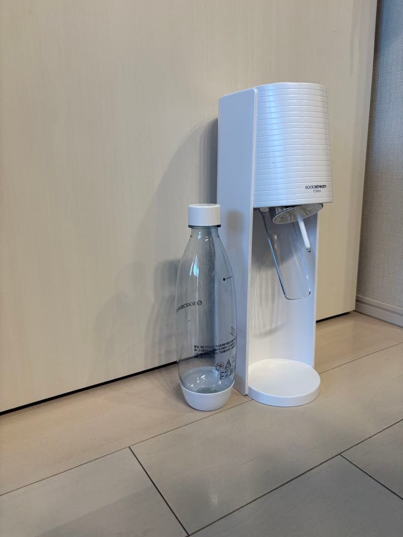 ソーダストリーム 炭酸水メーカー ボトル付き ホワイト