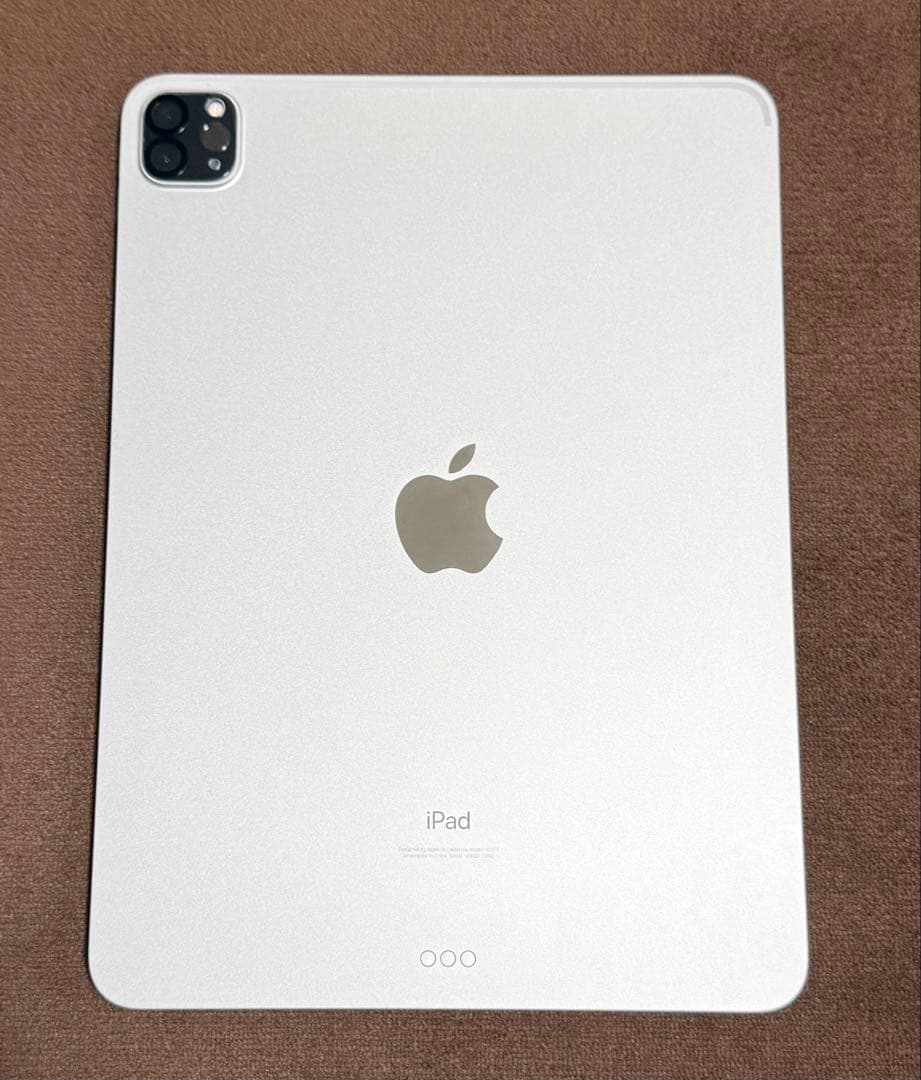 iPadPro11インチ256Gシルバーペン.キーボード.フィルム付き