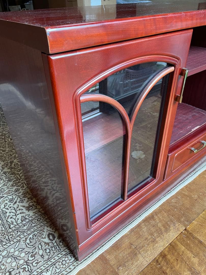 木製キャビネット ガラス扉付き