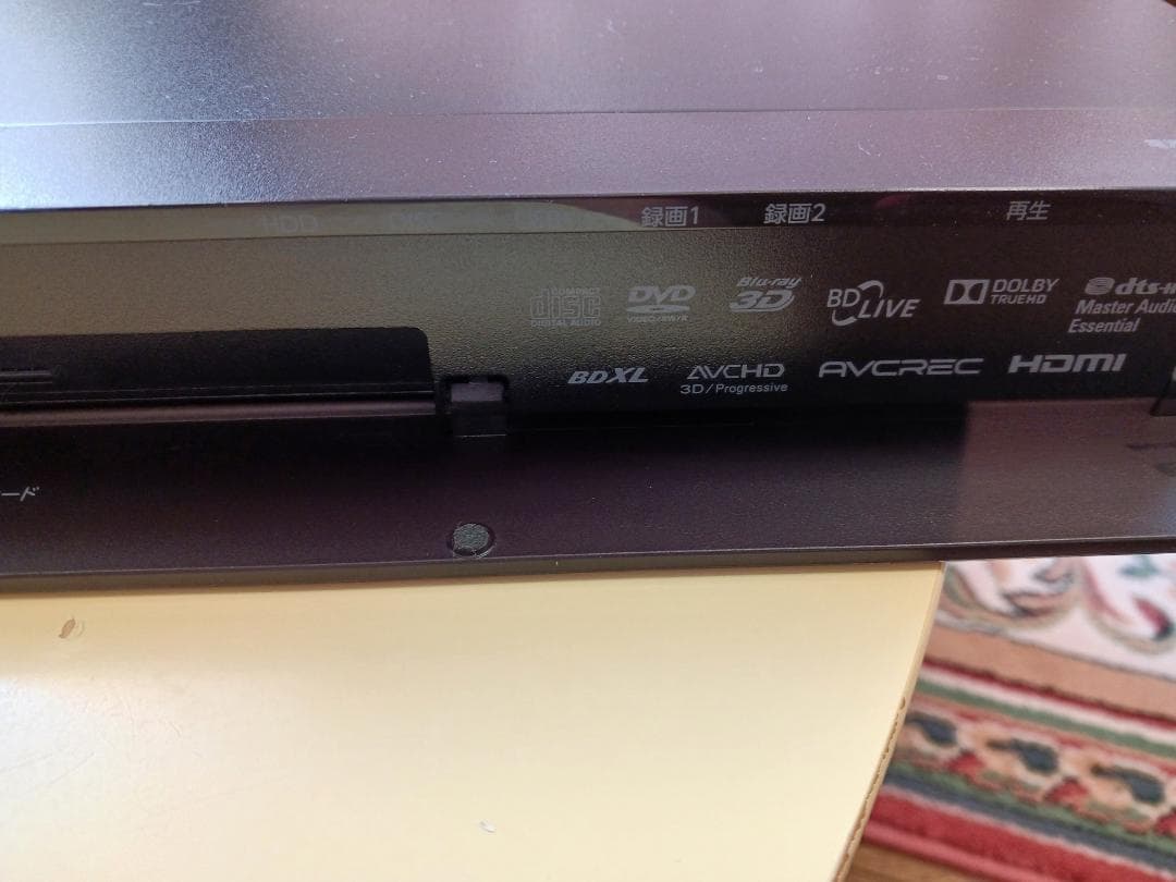 東芝 REGZAブルーレイ DBR-Z420 本体表示はDBR-Z410