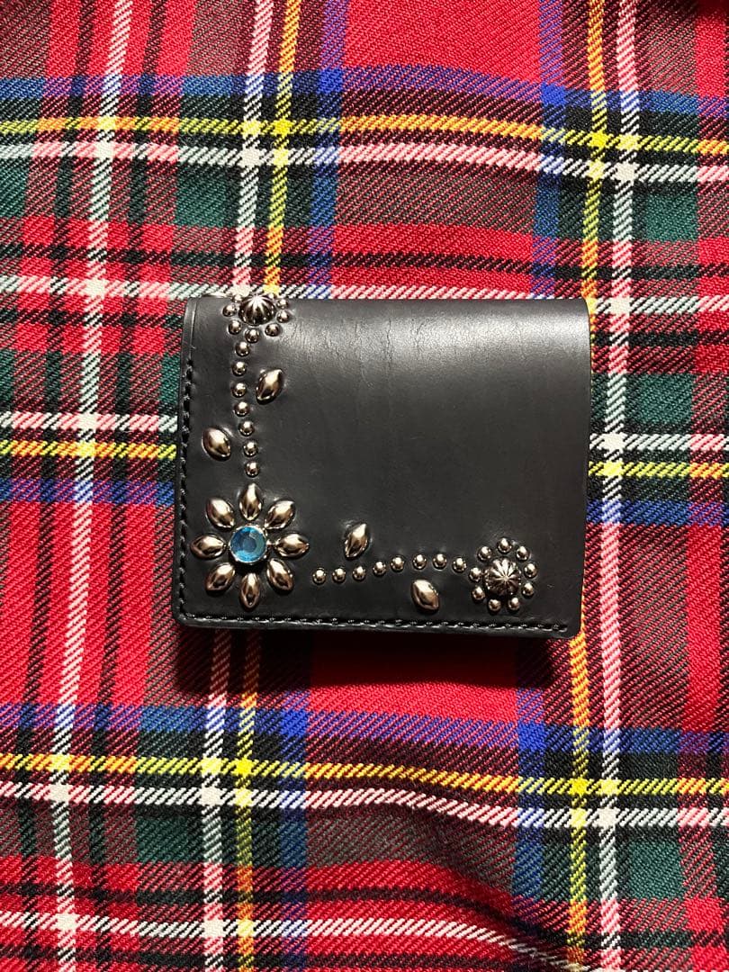 コンパクトウォレット フラワー&リーフ　スタッズ