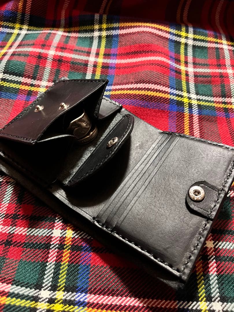 コンパクトウォレット フラワー&リーフ　スタッズ