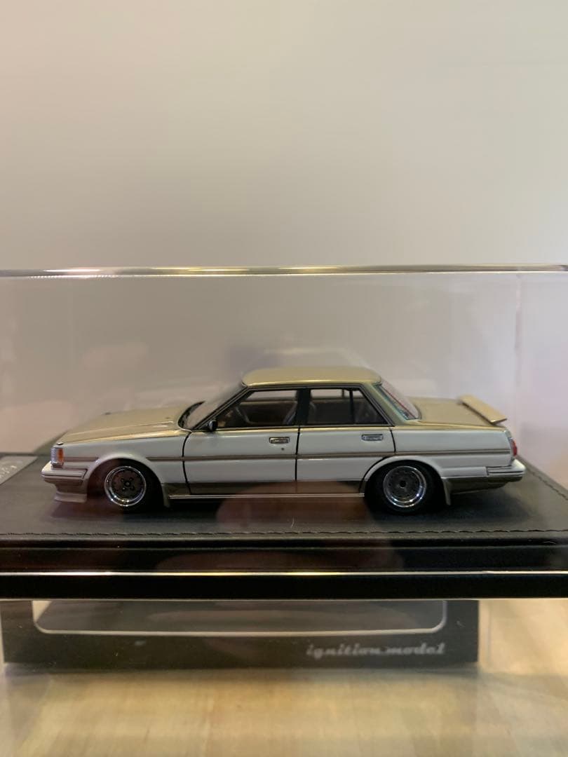 イグニッションモデル　1/43 クレスタ　GX71 ホワイト/ゴールド