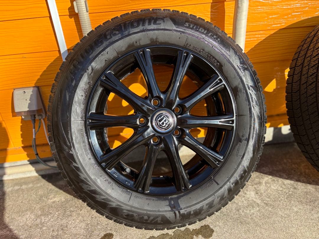 ブリヂストン 15インチ スタッドレスタイヤ ホイールセット