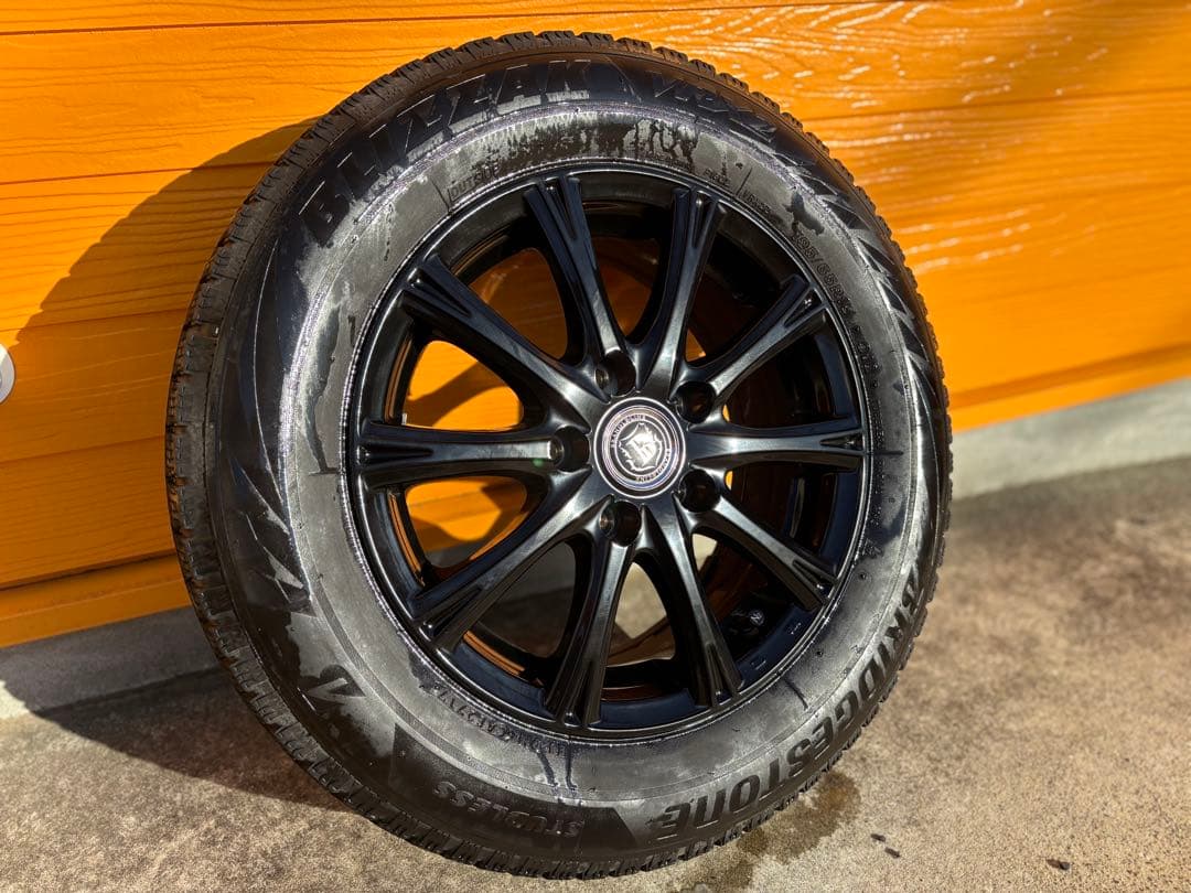 ブリヂストン 15インチ スタッドレスタイヤ ホイールセット