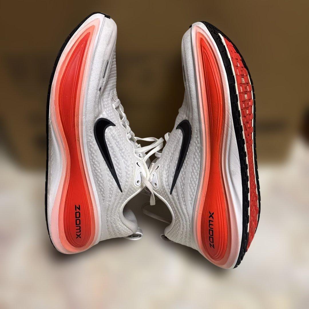 NIKE ボメロプラス（27.0cm）