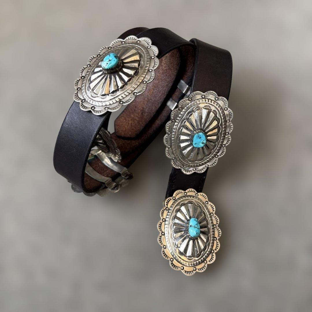 ブラッククロスです！ ターコイズ付きシルバーコンチョ　ベルト