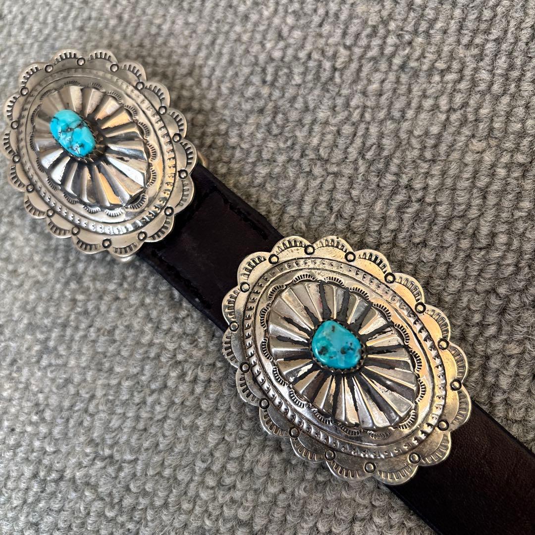 ブラッククロスです！ ターコイズ付きシルバーコンチョ　ベルト