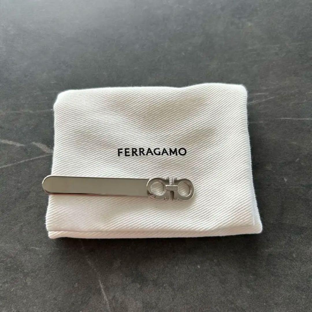 【新品未使用】Ferragamo フェラガモ　シルバー　ネクタイピン　タイバー