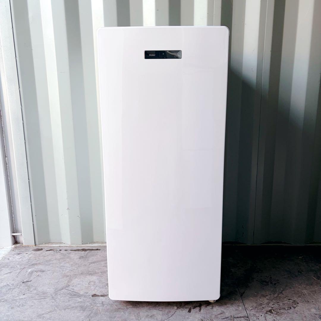 運搬取付無料！ホワイト純正Haierスリム冷凍庫！自動霜取り機能！完動超美品！