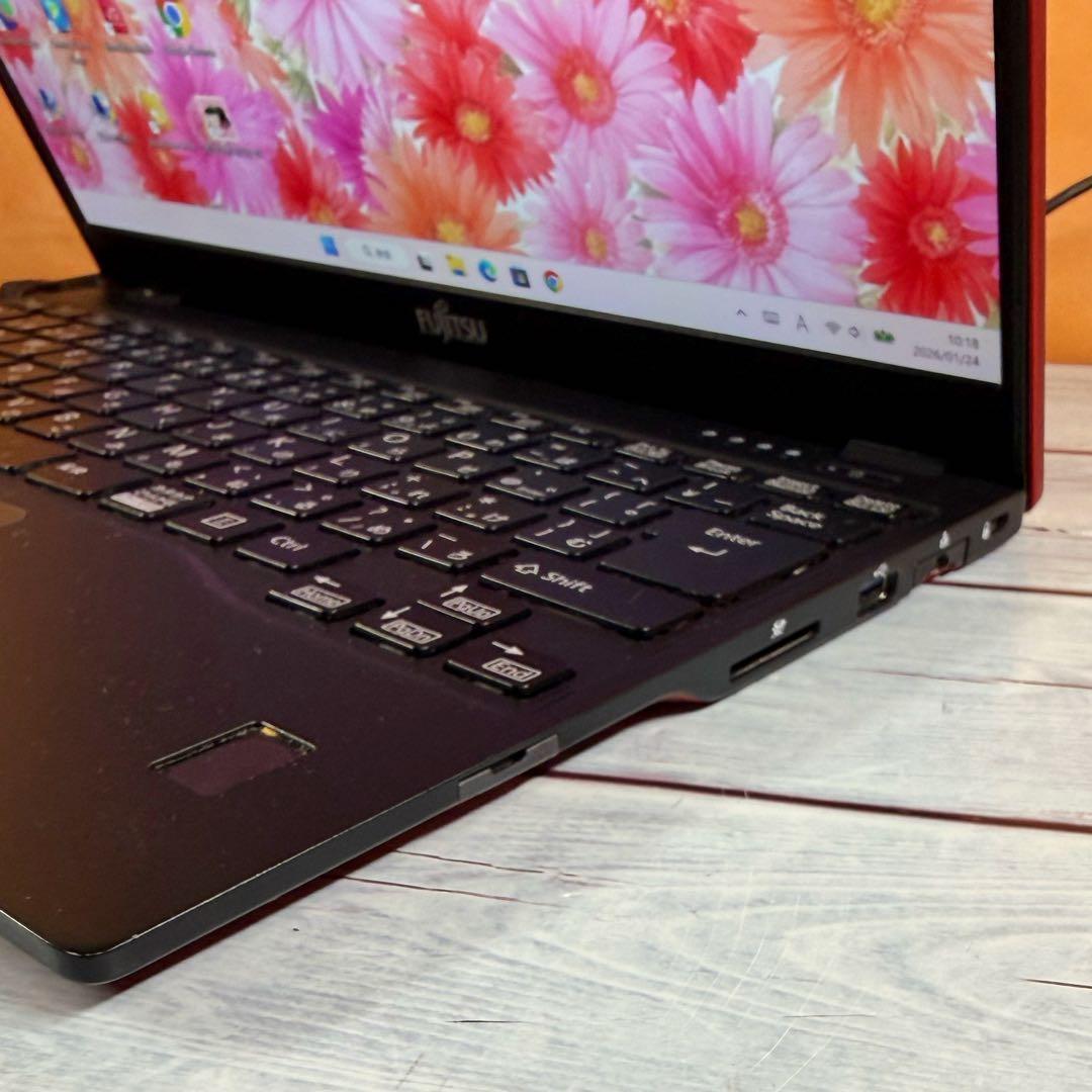 大特価❣️第8世代Corei5✨軽量薄型ノートPC☘️フルHD☘️SSD☘️Win11