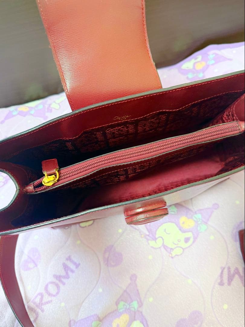 【美品】カルティエショルダーバッグ／ターンロック斜め掛け A4 レザー