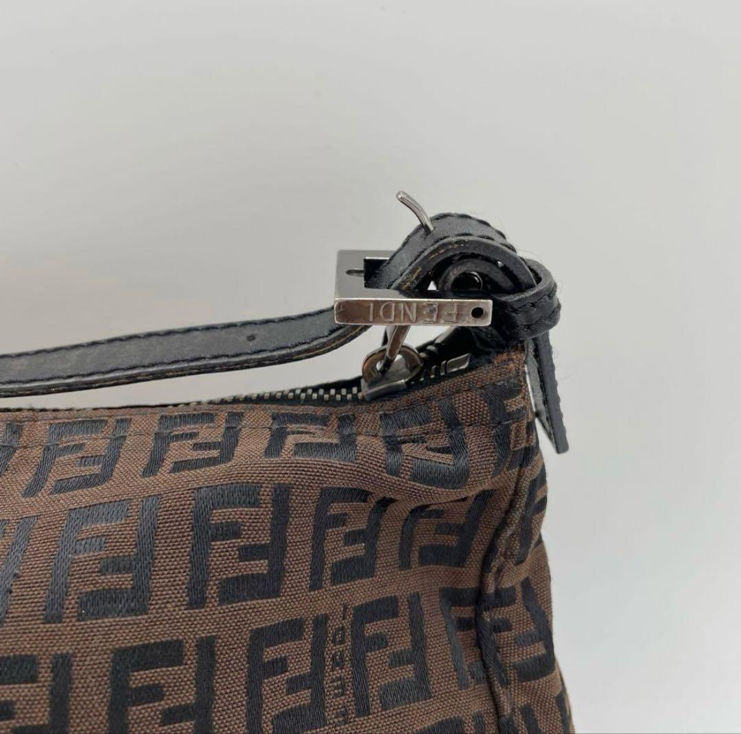 フェンディ　バッグ　FF柄