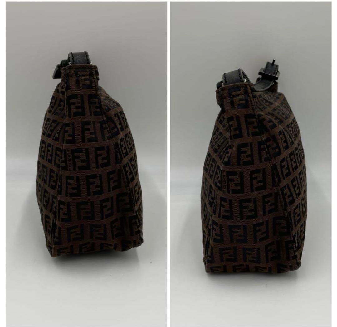 フェンディ　バッグ　FF柄