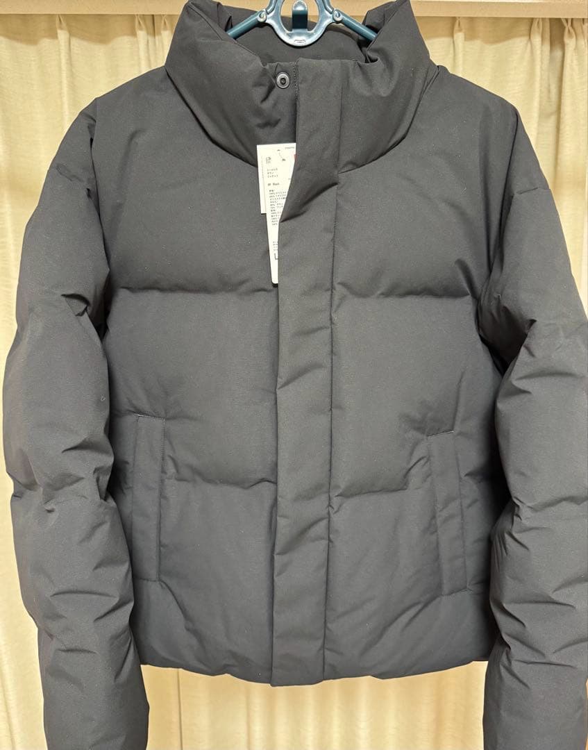 ユニクロ シームレスダウンジャケット 新品未使用