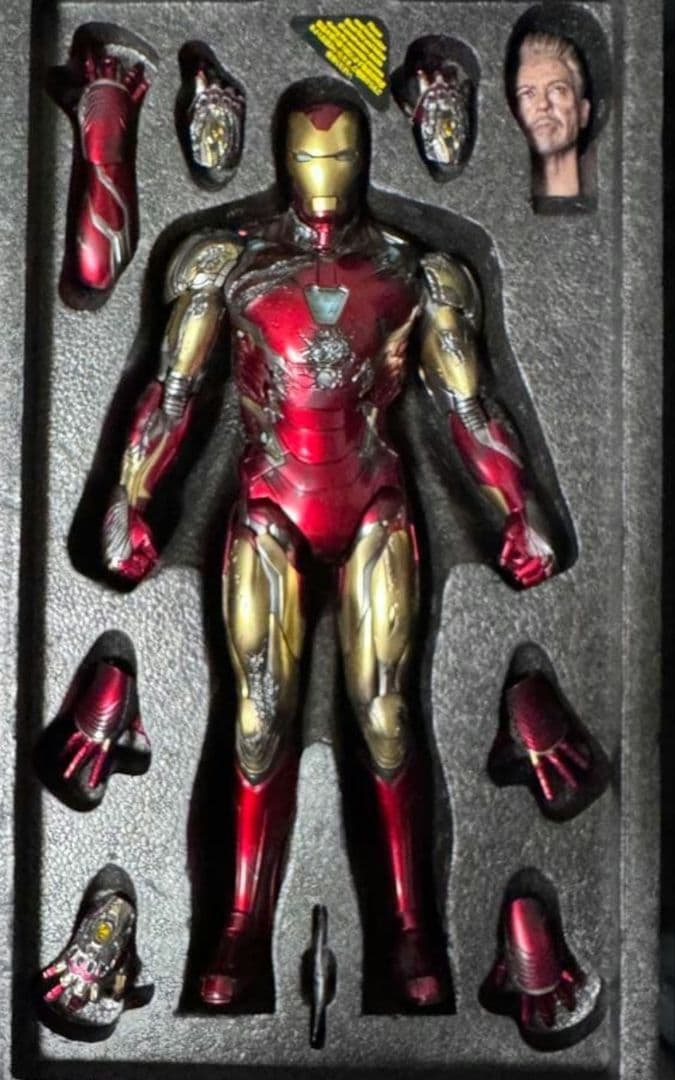 ホットトイズ　アベンジャーズ　アイアンマン・マーク８５　バトルダメージ版