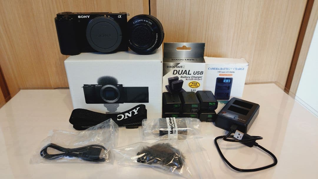 SONY ZV-E10 レンズキット＆バッテリー7個【ケース付き＆週末限定値下】