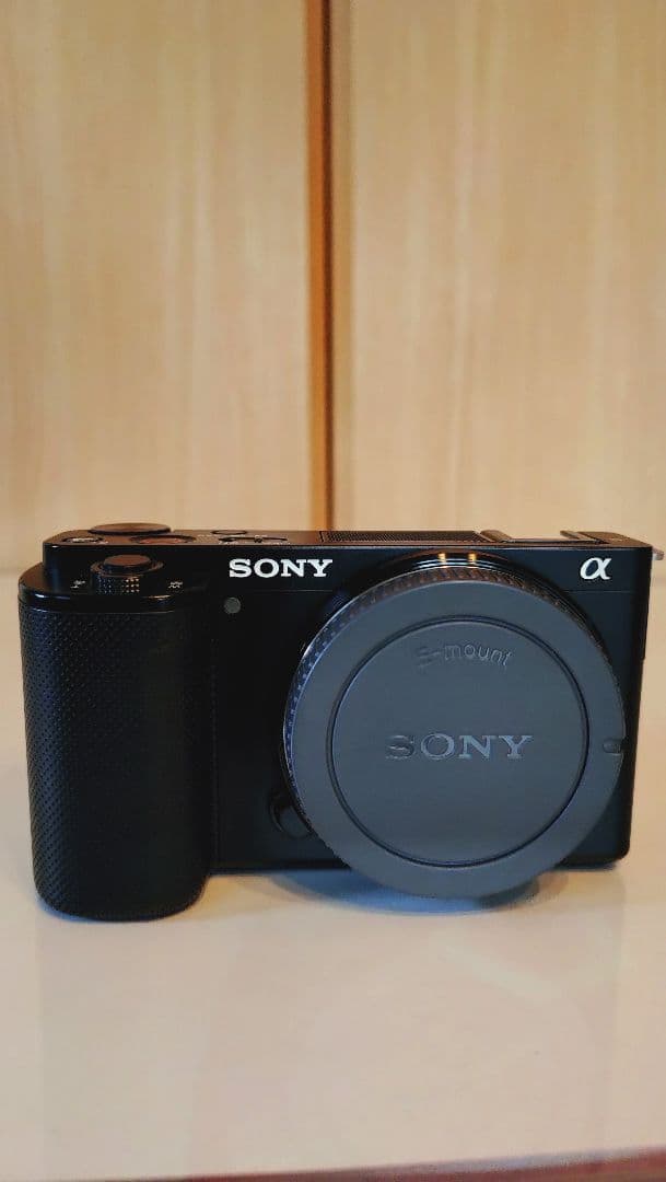 SONY ZV-E10 レンズキット＆バッテリー7個【ケース付き＆週末限定値下】