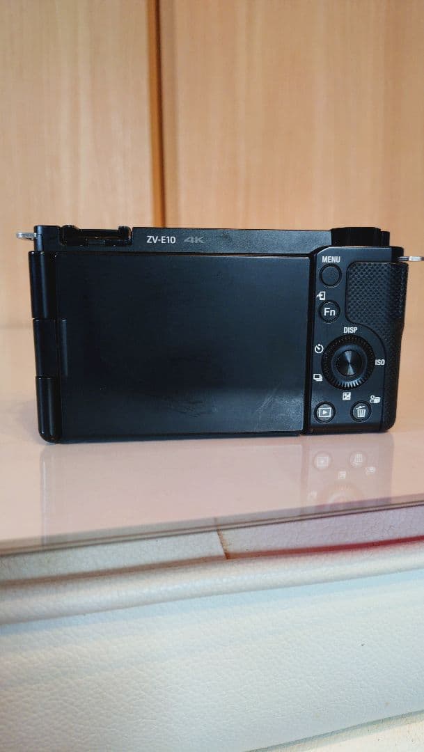 SONY ZV-E10 レンズキット＆バッテリー7個【ケース付き＆週末限定値下】