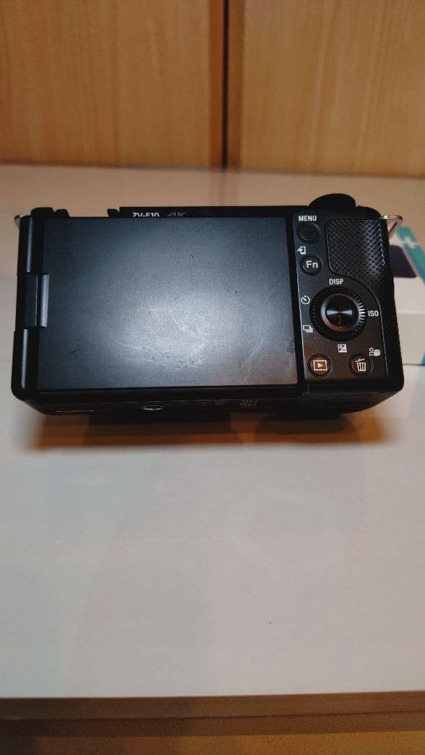 SONY ZV-E10 レンズキット＆バッテリー7個【ケース付き＆週末限定値下】