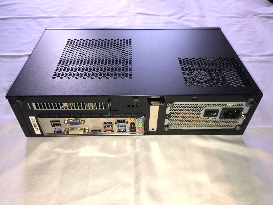 【中古品】SilverStone ML05B +CPU・M/B・メモリ・SSD