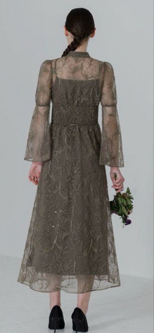 【値下げ】Leja Aライン刺繍スパンコールドレス パーティ結婚式二次会成人式