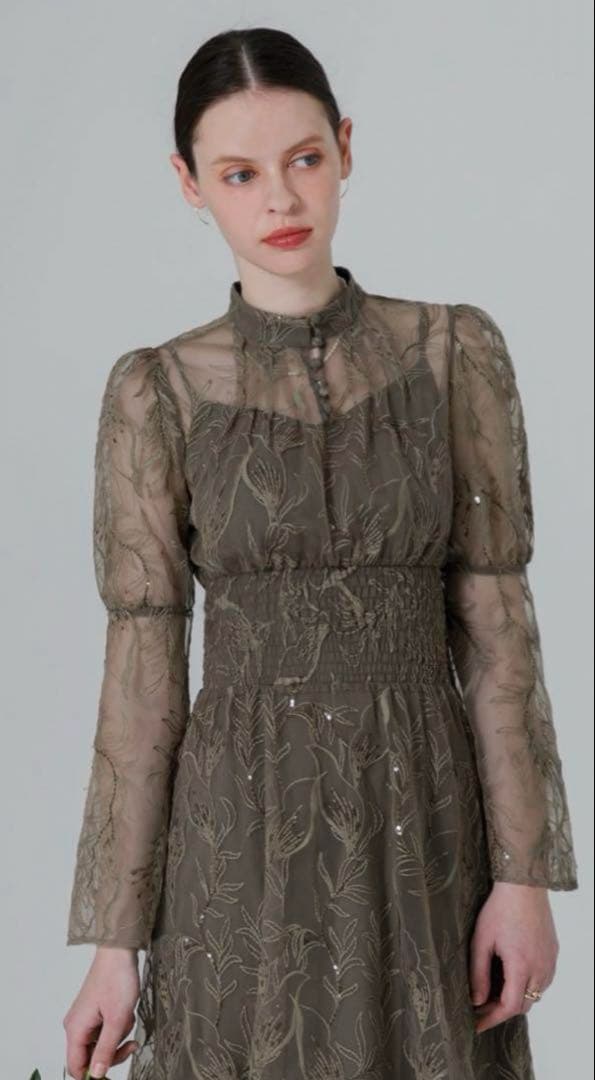 【値下げ】Leja Aライン刺繍スパンコールドレス パーティ結婚式二次会成人式