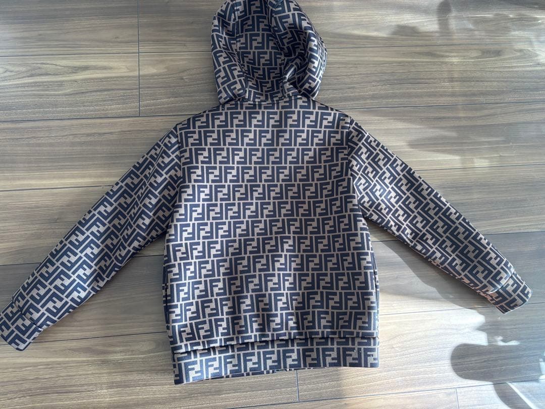 【美品】FENDI ズッカ柄パーカー モンスター キッズ12+サイズ