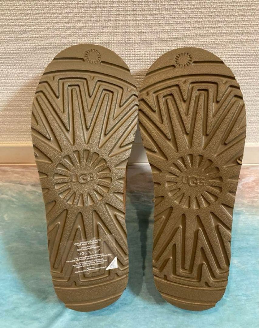 新品　UGG　スリッパ　ルームシューズ　モカ　27㎝