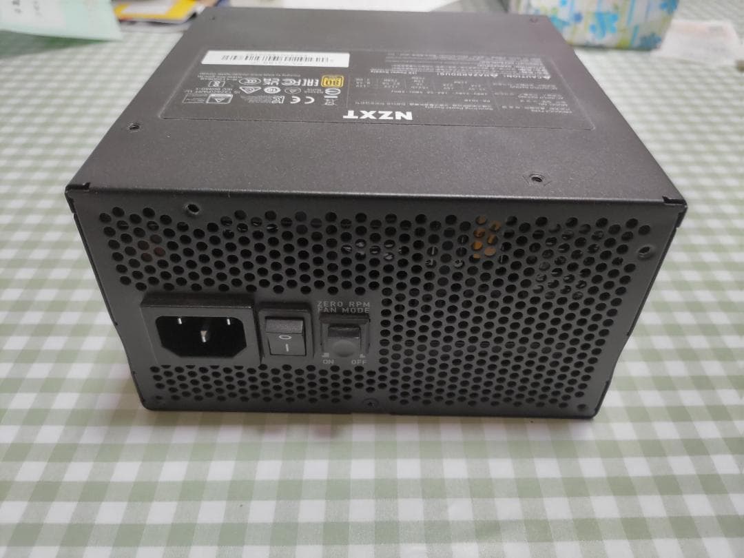 NZXT C750 Gold (2022) 750W電源ユニット