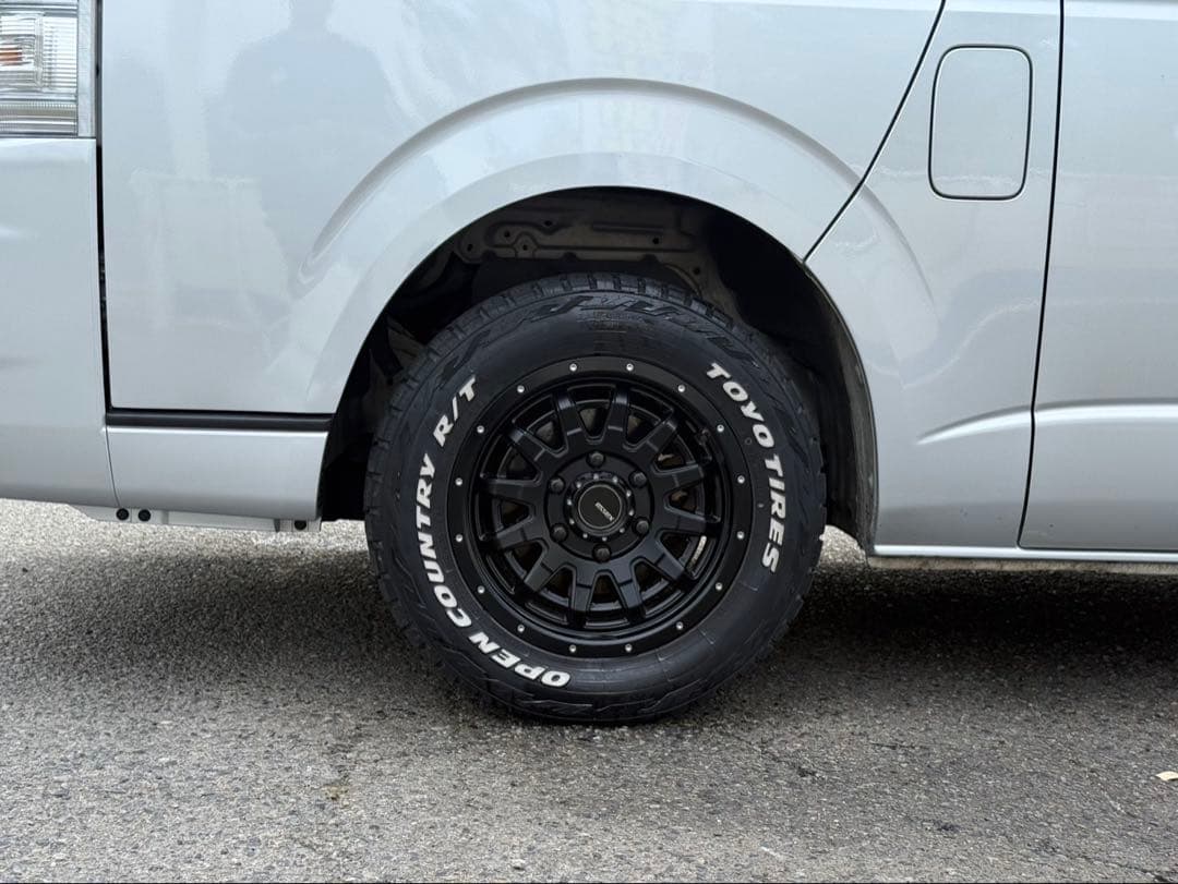 ハイエースホイール