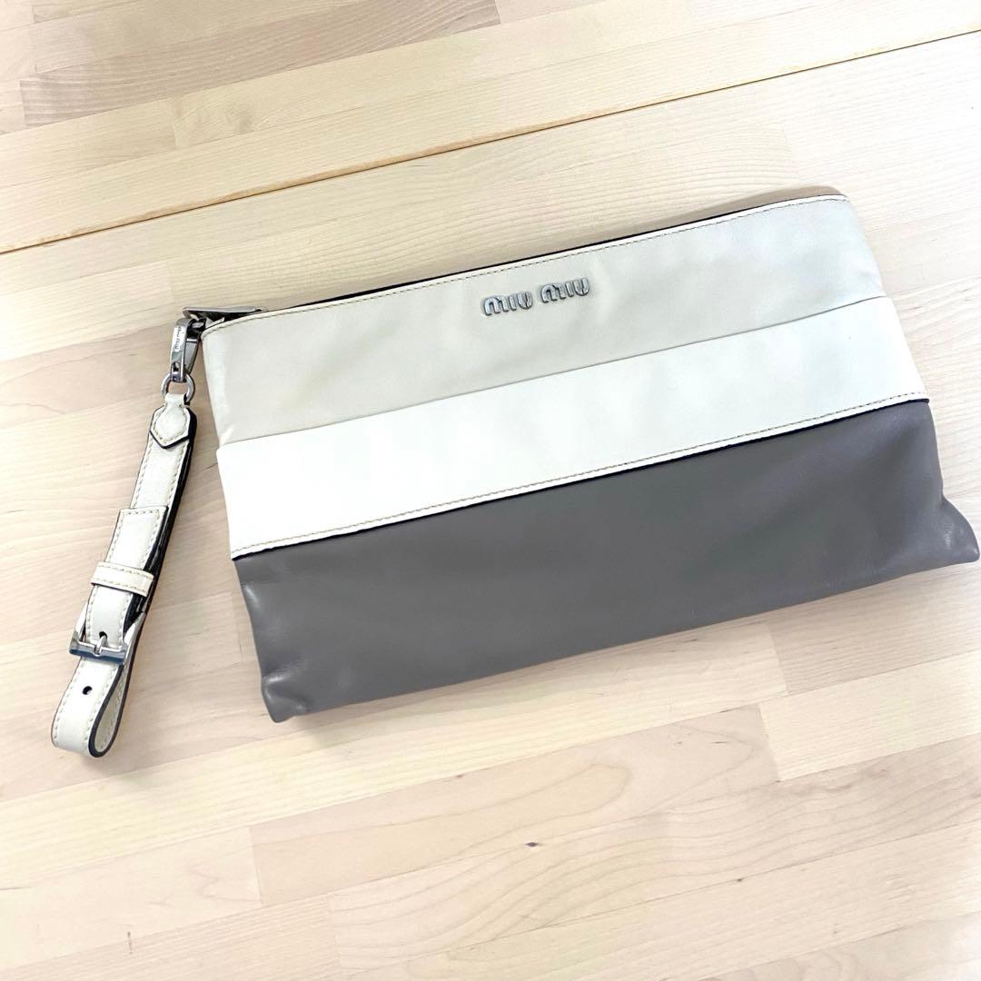 【美品】miumiu クラッチバッグ