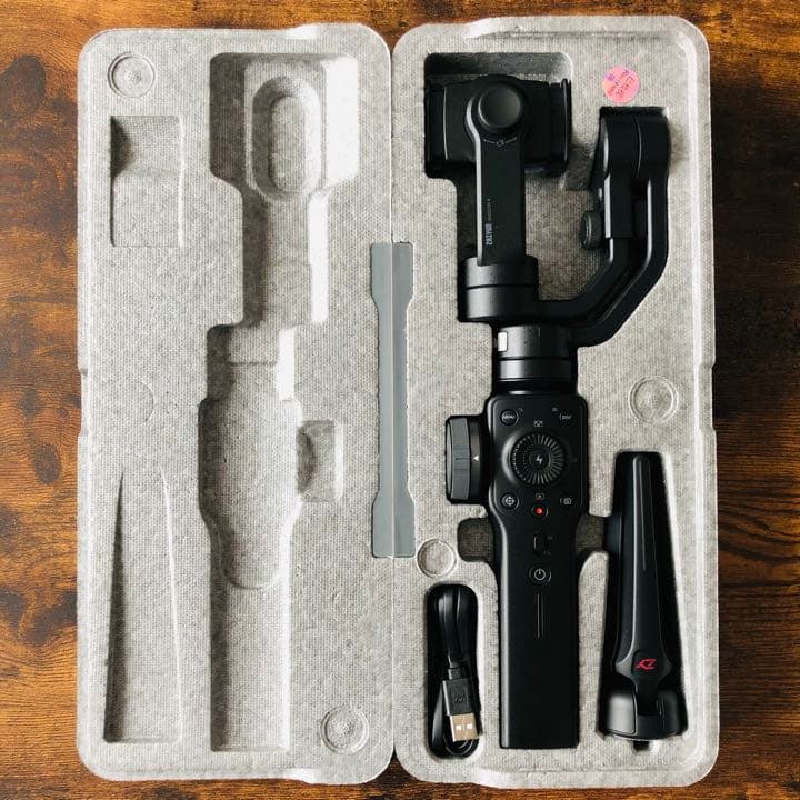 ジンバル　ZHIYUN SMOOTH 4