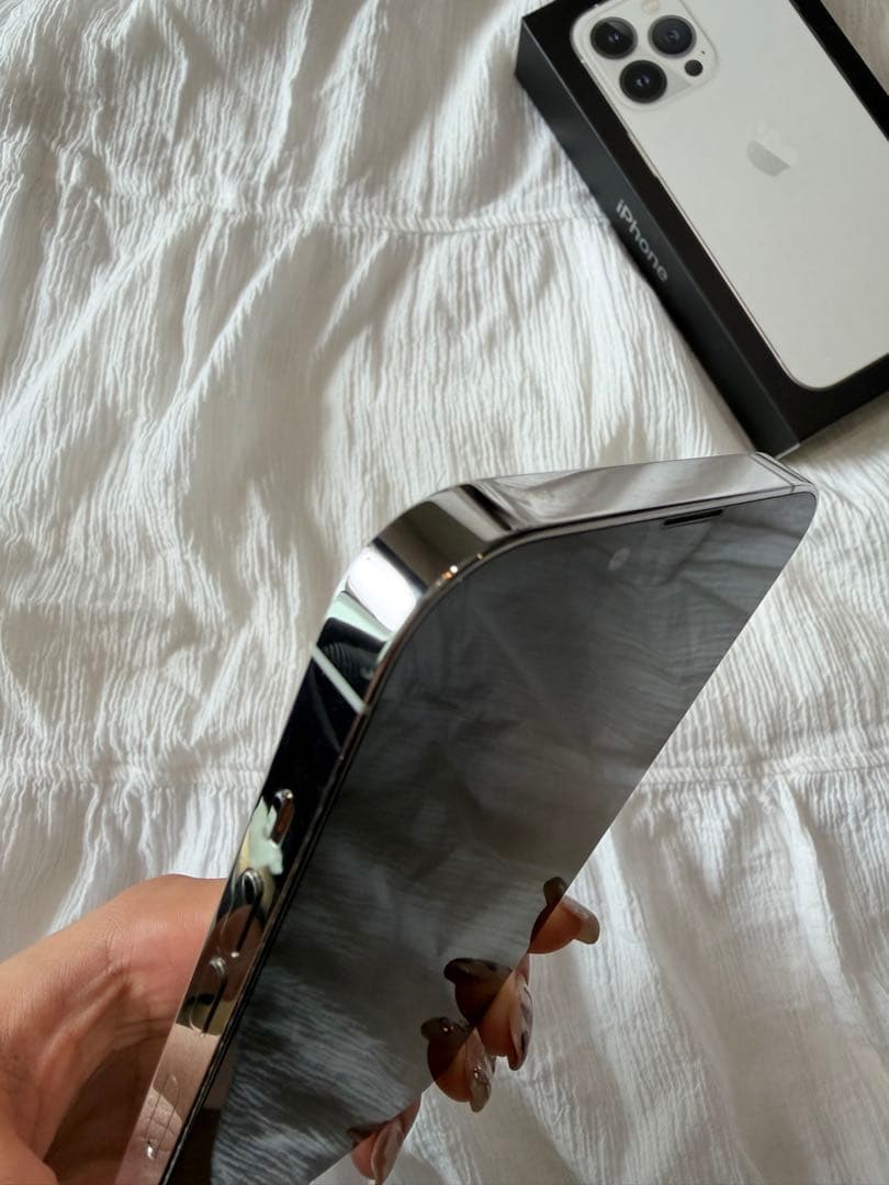 美品／バッテリー75%／Apple iPhone 13 Pro シルバー 本体