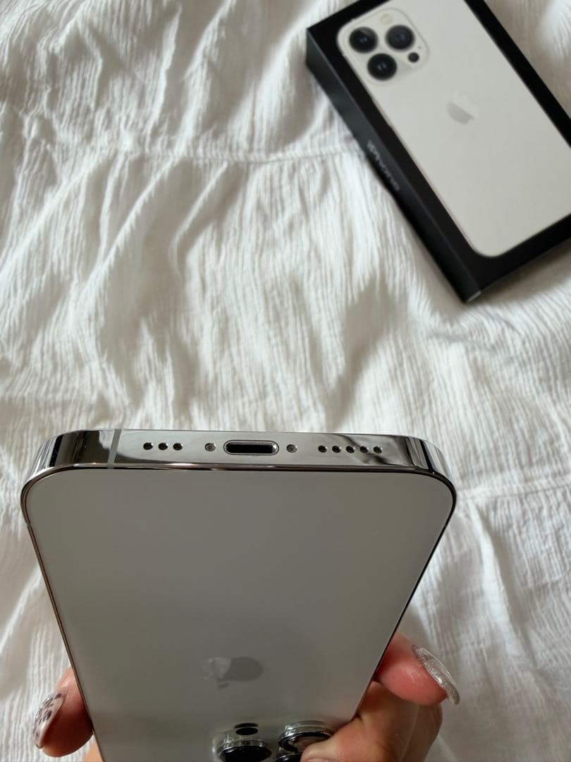 美品／バッテリー75%／Apple iPhone 13 Pro シルバー 本体