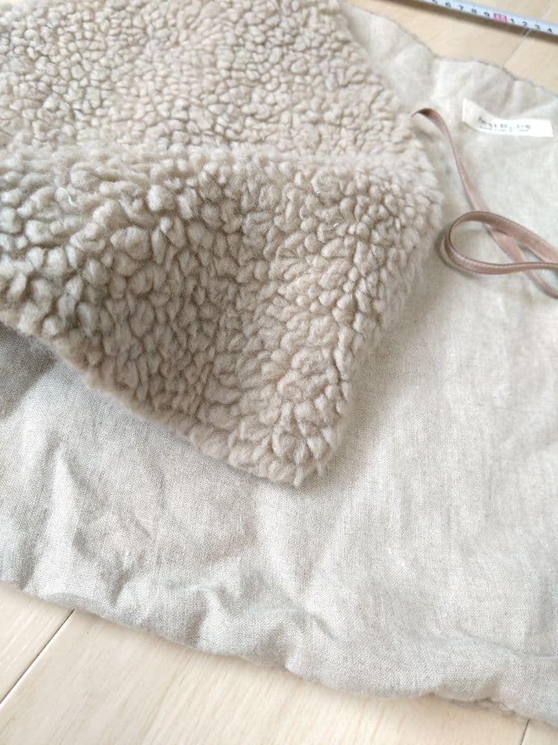 nest Robe ベージュ ウールボアケープ