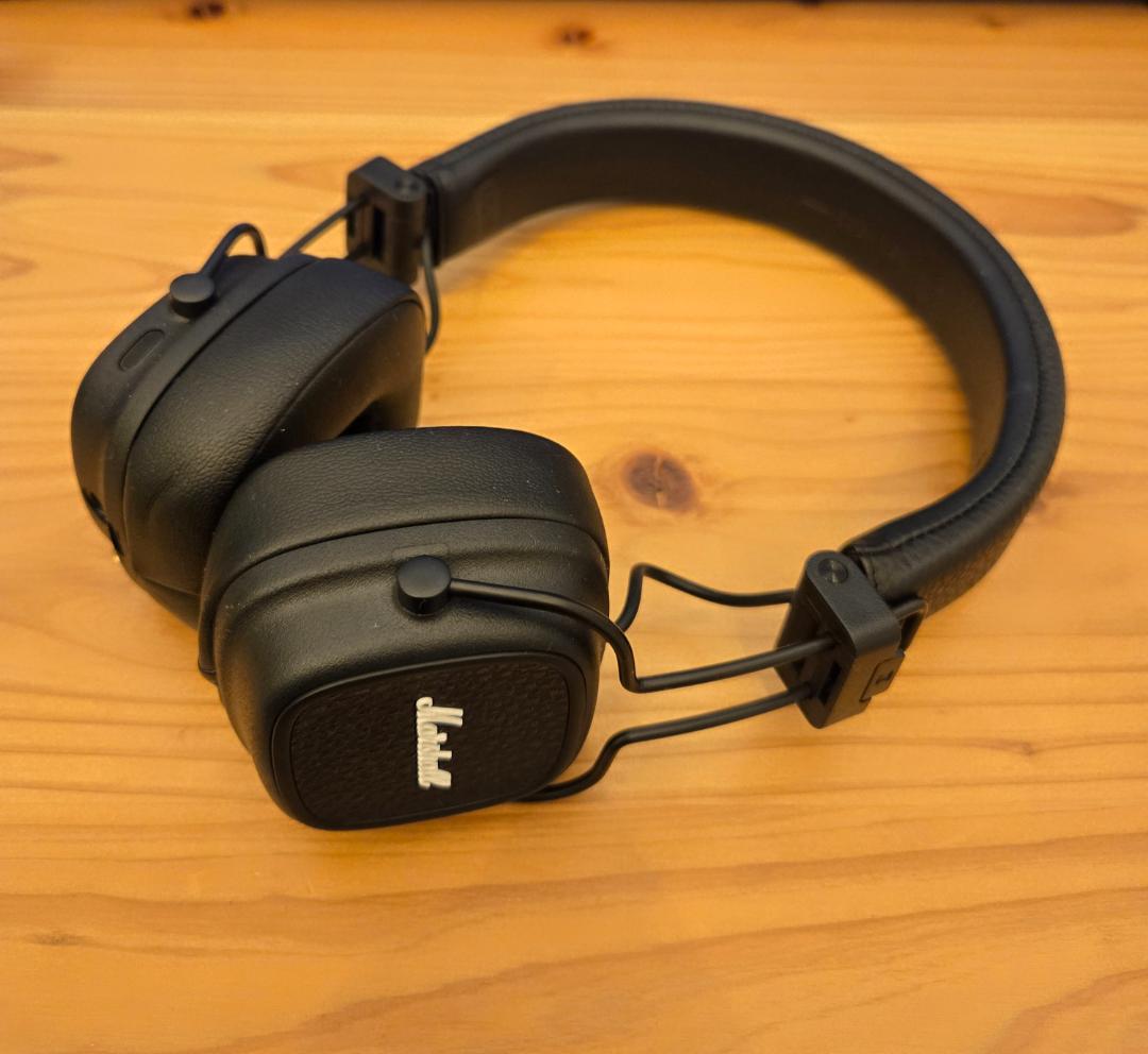 Marshall ワイヤレスオンイヤーヘッドホン Major V ブラック