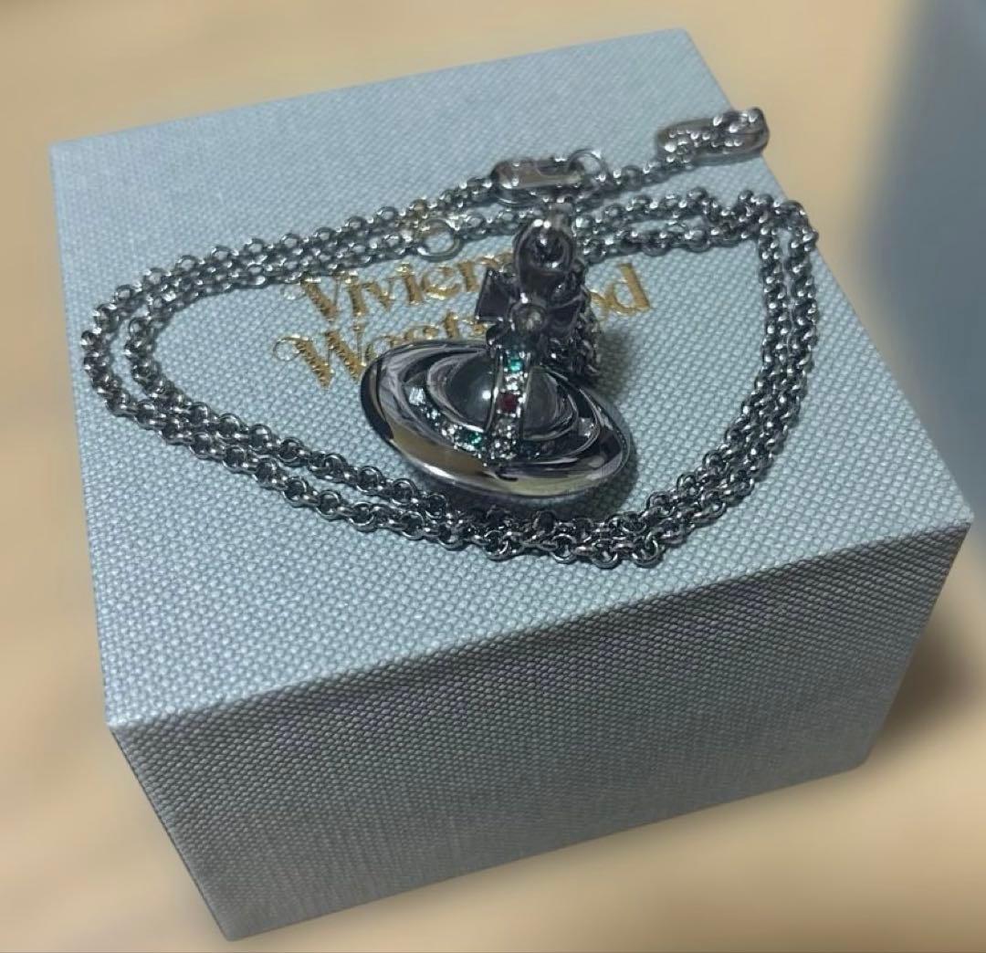 Vivienne Westwood ヴィヴィアンウエストウッドオーブネ