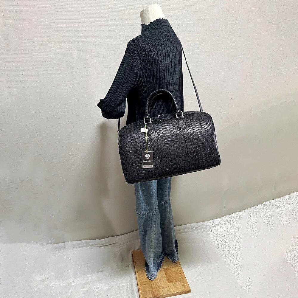 未使用タグ付 パイソン 蛇革 レザー 本革 2way ボストンバッグ 大容量 黒