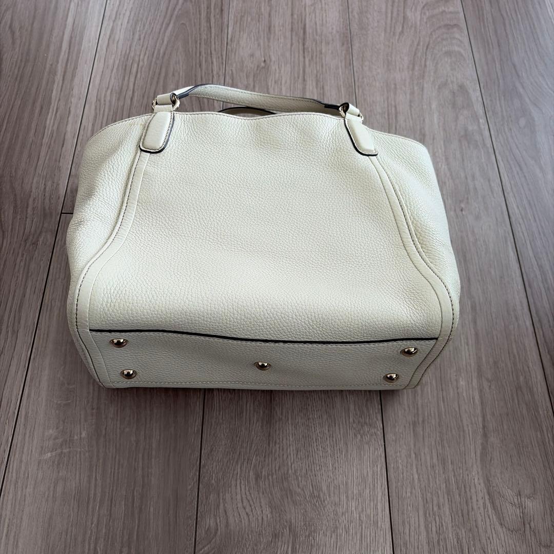 Gucci ホワイトレザーハンドバッグ