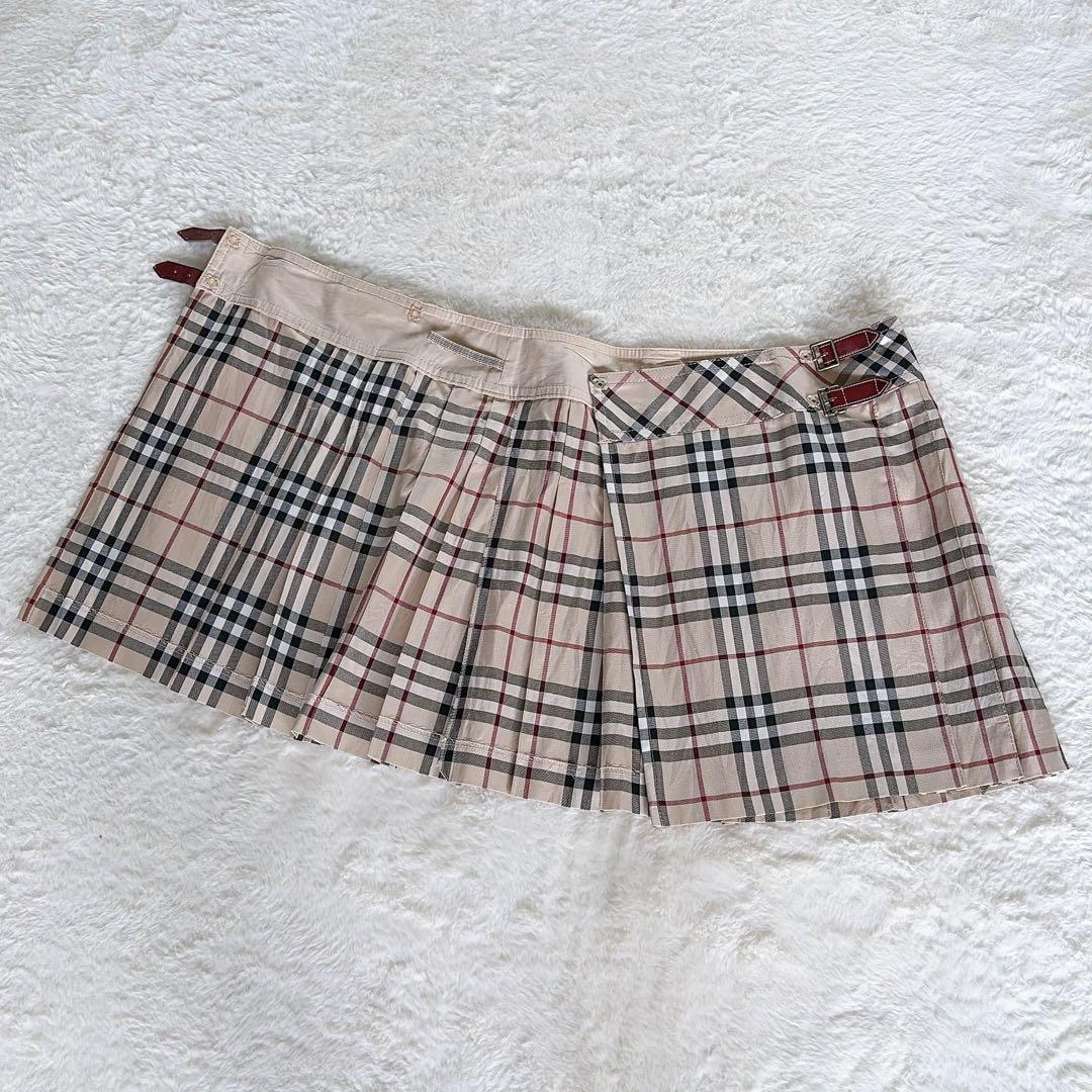 【バーバリーブルーレーベル】ベルトラッププリーツスカート ベージュノバチェック