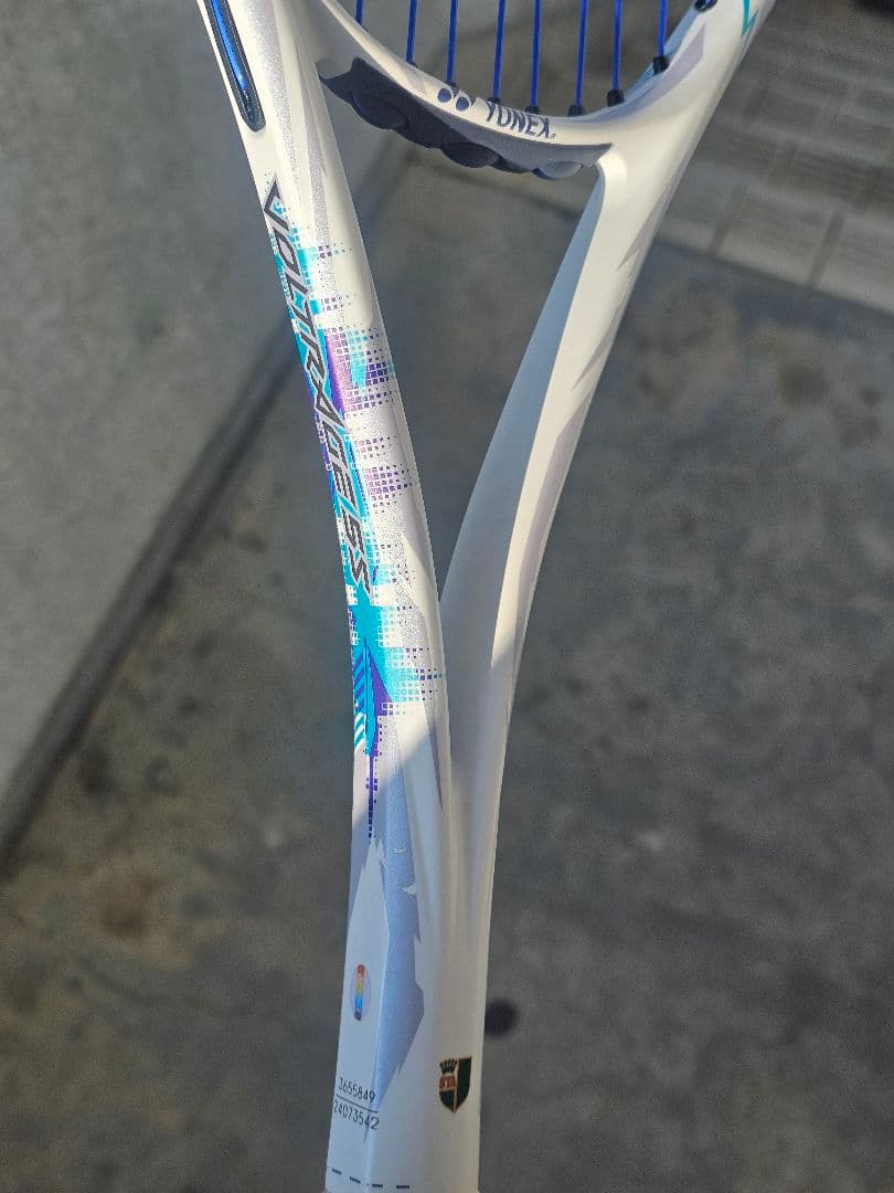 YONEX ホワイト ラケット　ボルトレイジ5s