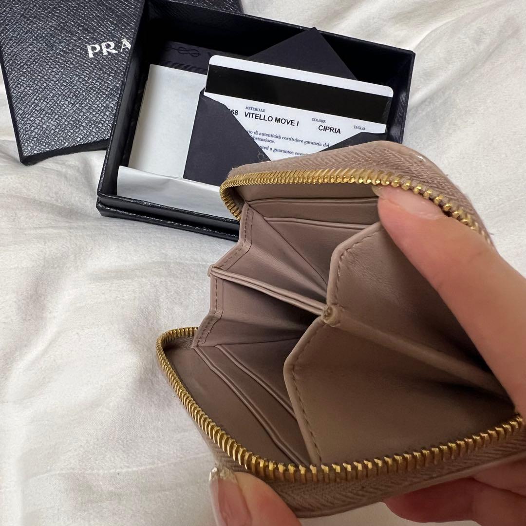 PRADA VITELLO MOVE ケース CIPRIA