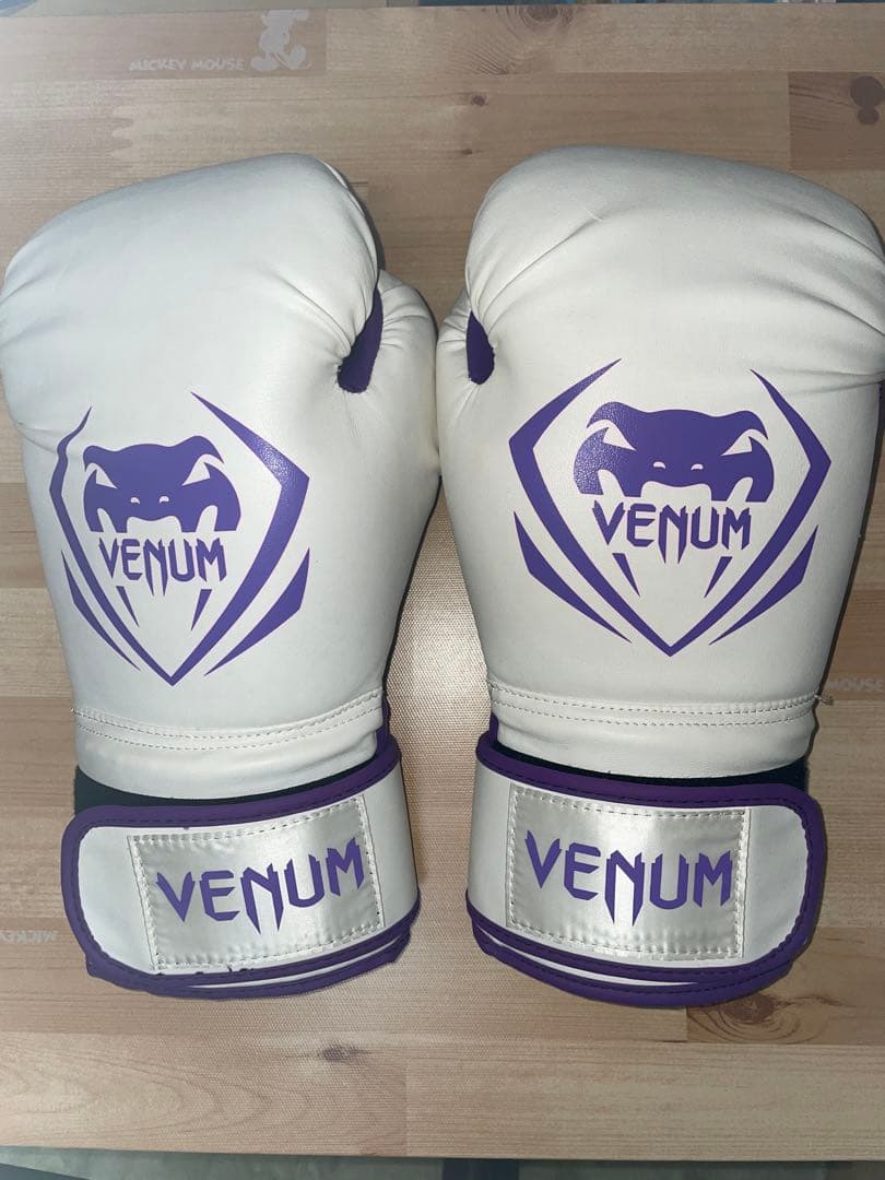 VENUM ヴェヌム 16oz ボクシンググローブ