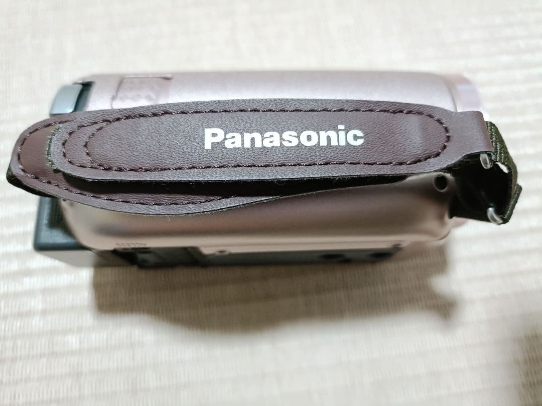週末前タイムセール　Panasonic ビデオカメラ HC-V550M ゴールド