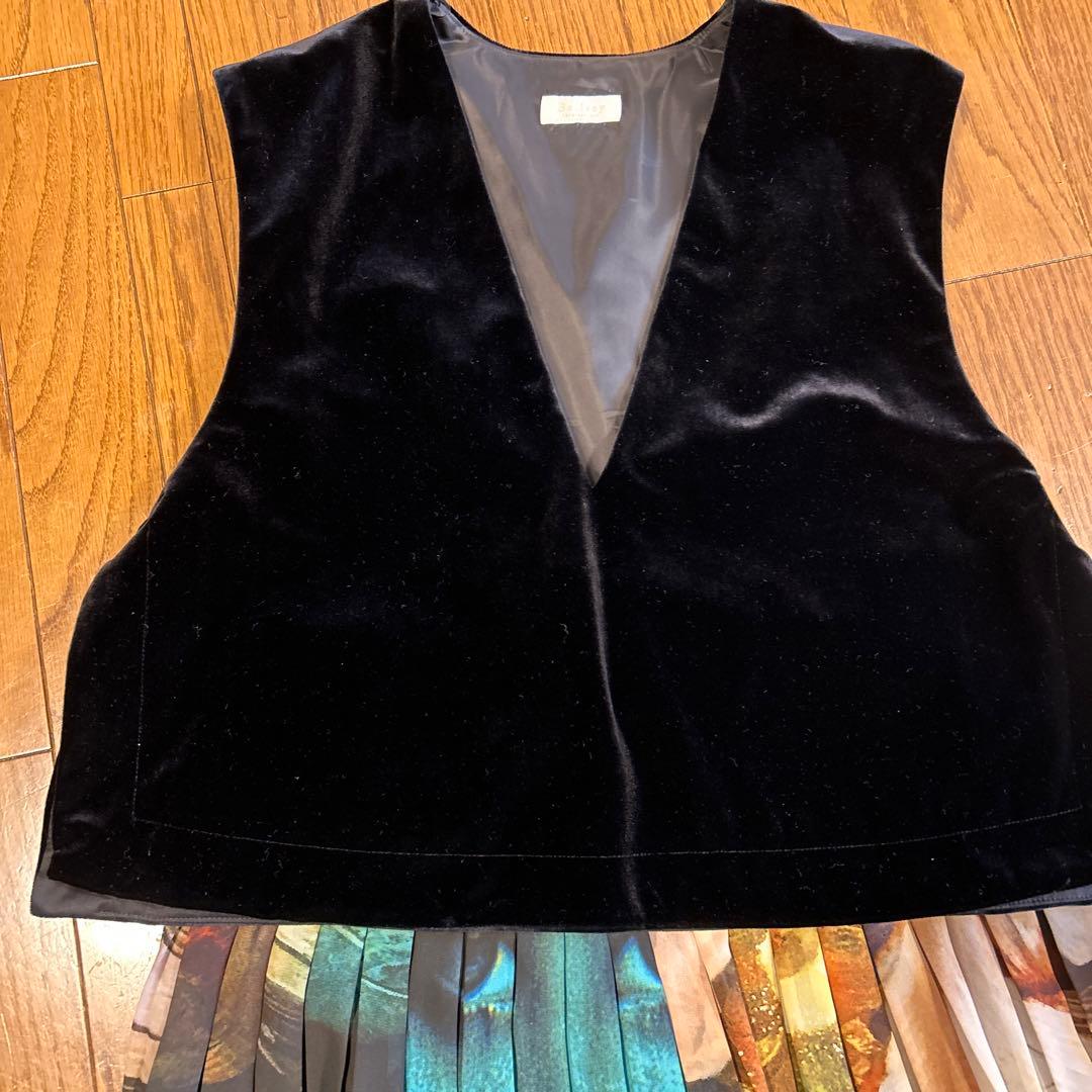 Ballsey トゥモローランド　マットベロアVネックベスト