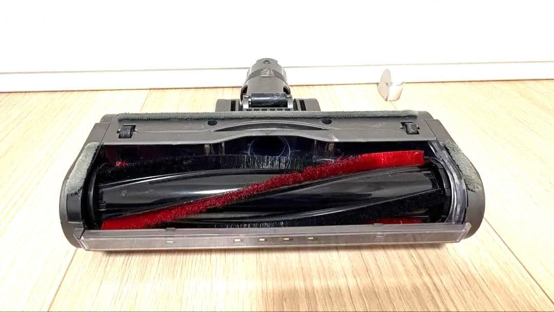 Dyson V8 Slim Fluffy+ ヘッド社外品に交換済 収納スタンド付