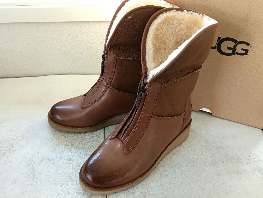 【未使用】UGG アグ CALEIGH キャリー アンクルブーツ　23.0cm
