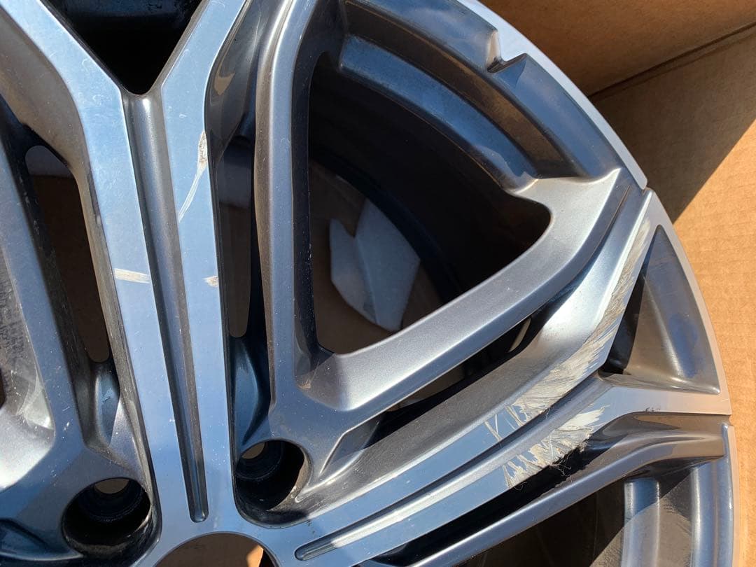 マセラティ レバンテ純正ホイール　1点のみ