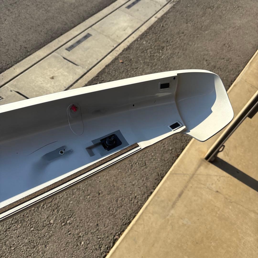 ヴォクシー　80 リアスポイラー